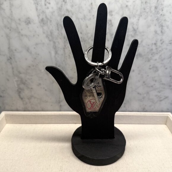 Louis Vuitton Maison Champs Élysées Bag Charm & Key Holder - Picture 1 of 3